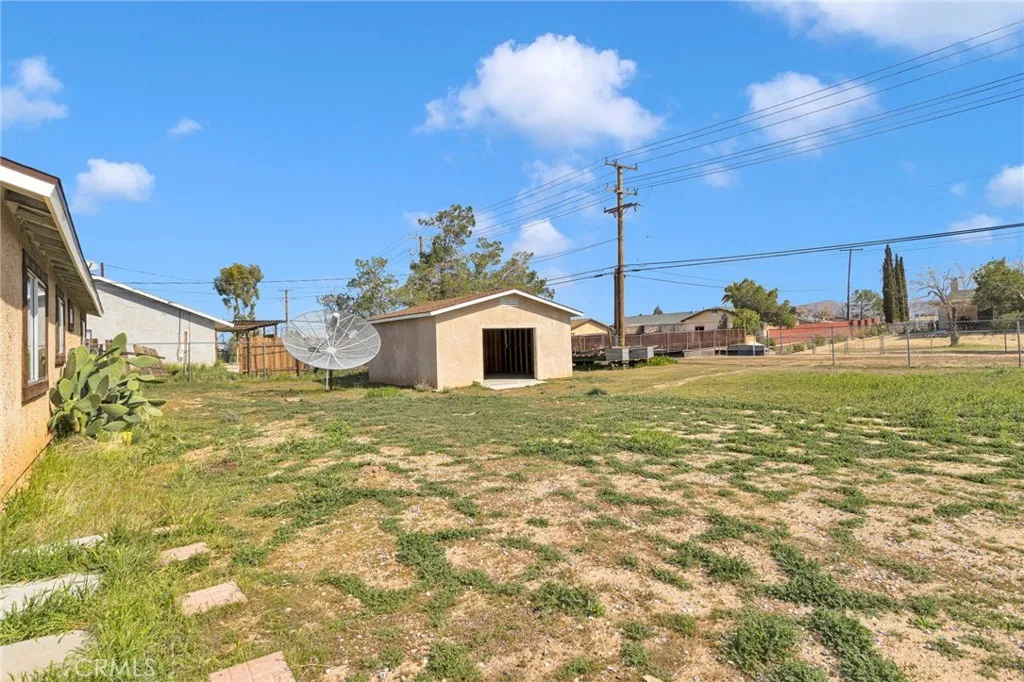 11591 Kiowa Road, Apple Valley, California 92308 home-pic-36