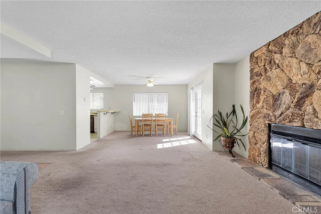 11591 Kiowa Road, Apple Valley, California 92308 home-pic-8