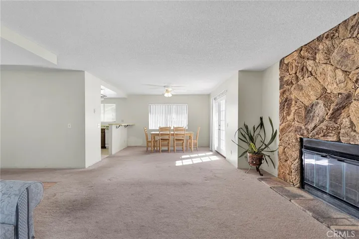 11591 Kiowa Road, Apple Valley, California 92308