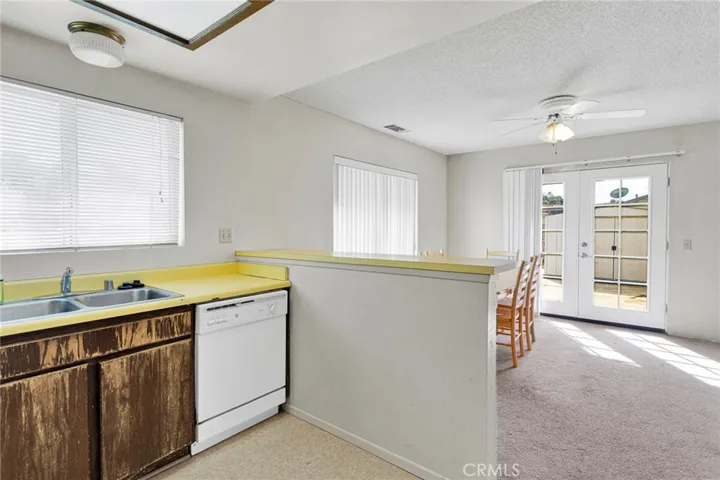 11591 Kiowa Road, Apple Valley, California 92308