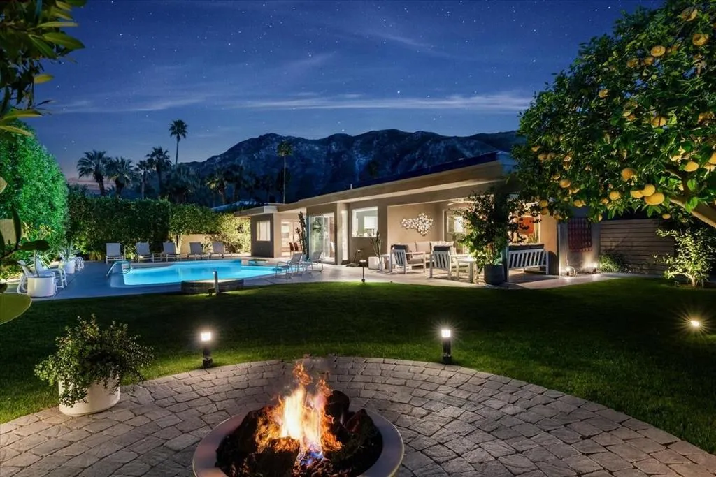 1606 E Via Estrella, Palm Springs, California 92264 home-pic-3
