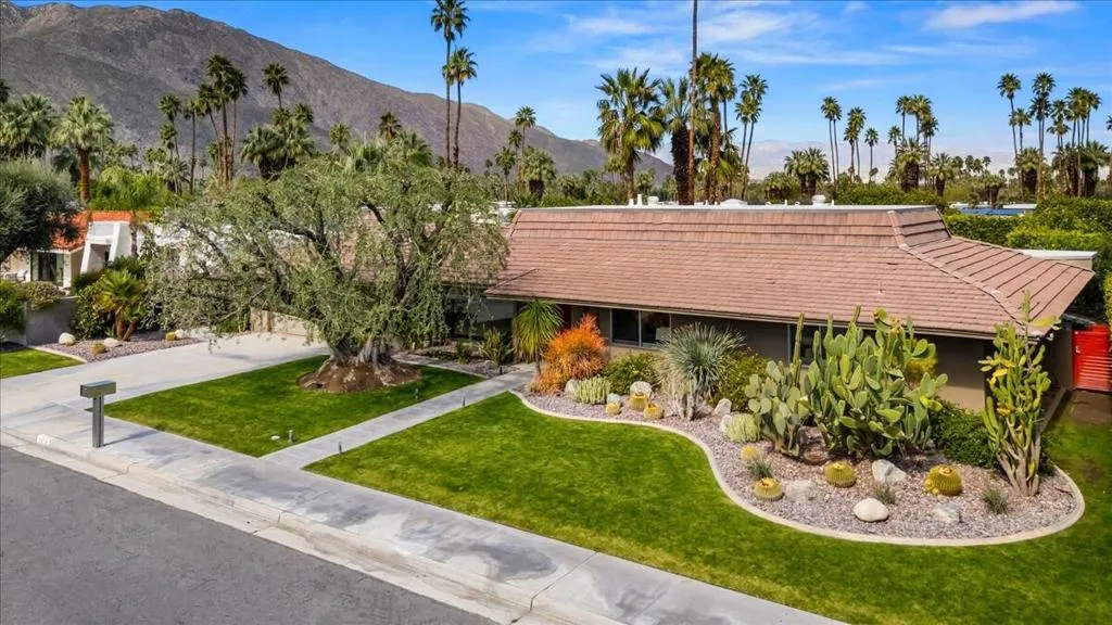 1606 E Via Estrella, Palm Springs, California 92264 home-pic-50