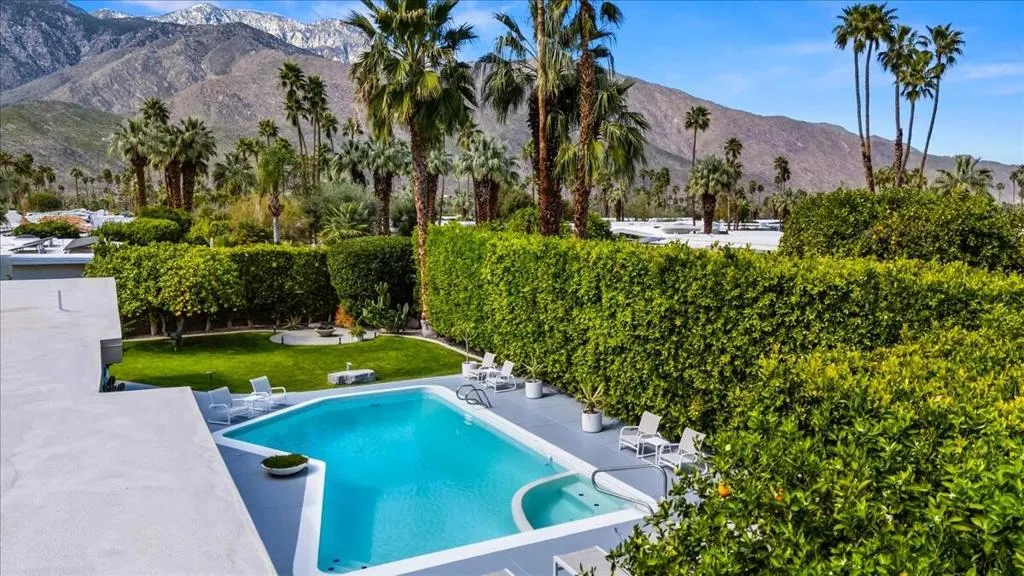 1606 E Via Estrella, Palm Springs, California 92264 home-pic-9