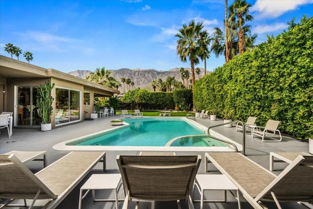 1606 E Via Estrella, Palm Springs, California 92264 home-pic-6