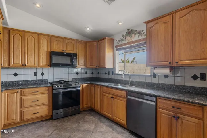 17-web-or-mls-3212-chuckwagon-st