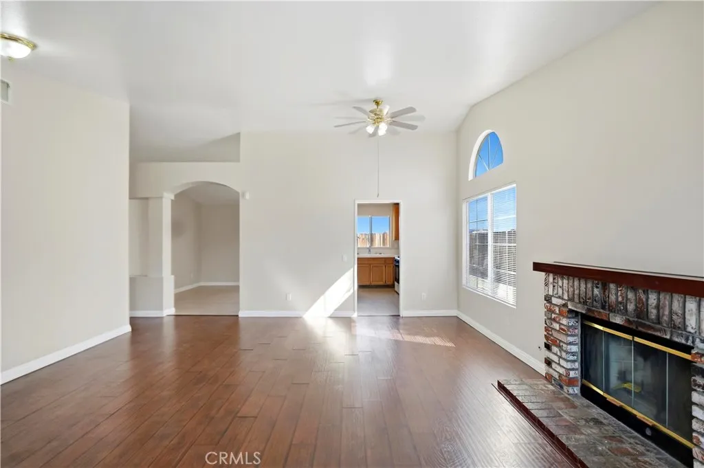 13041 Stanford Drive, Victorville, California 92392 home-pic-15