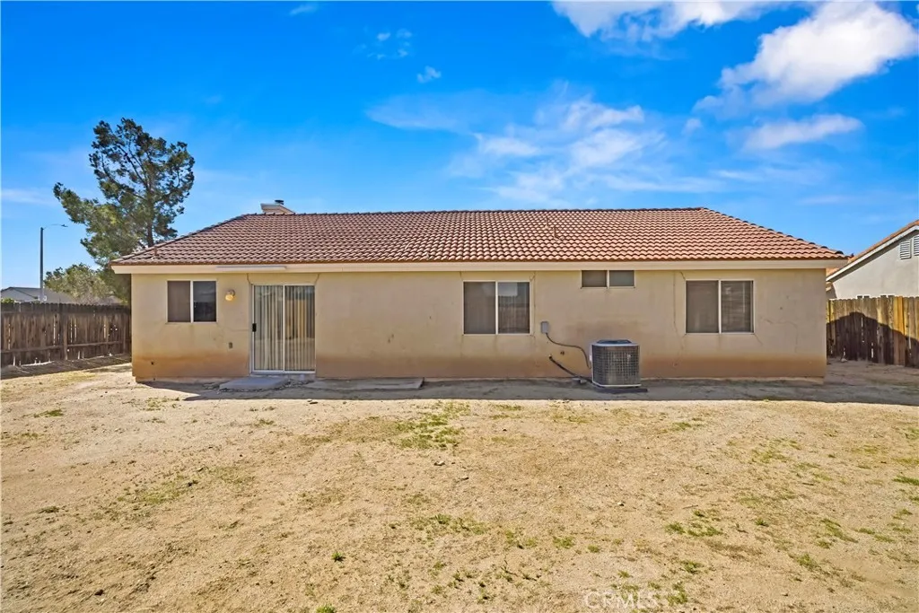 13041 Stanford Drive, Victorville, California 92392 home-pic-38