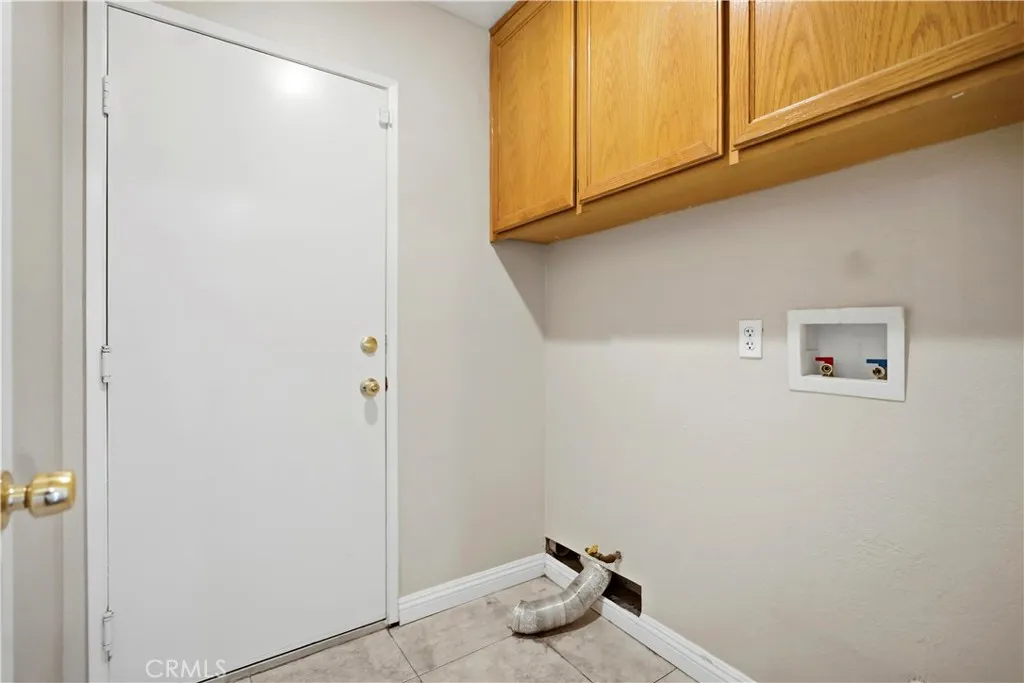 13041 Stanford Drive, Victorville, California 92392 home-pic-35