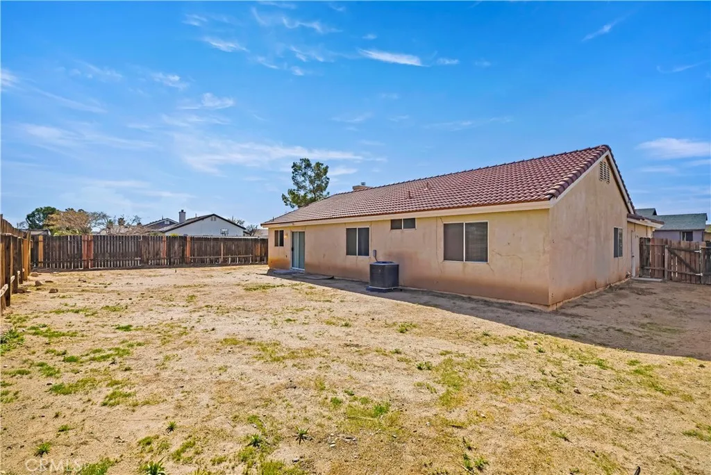 13041 Stanford Drive, Victorville, California 92392 home-pic-39