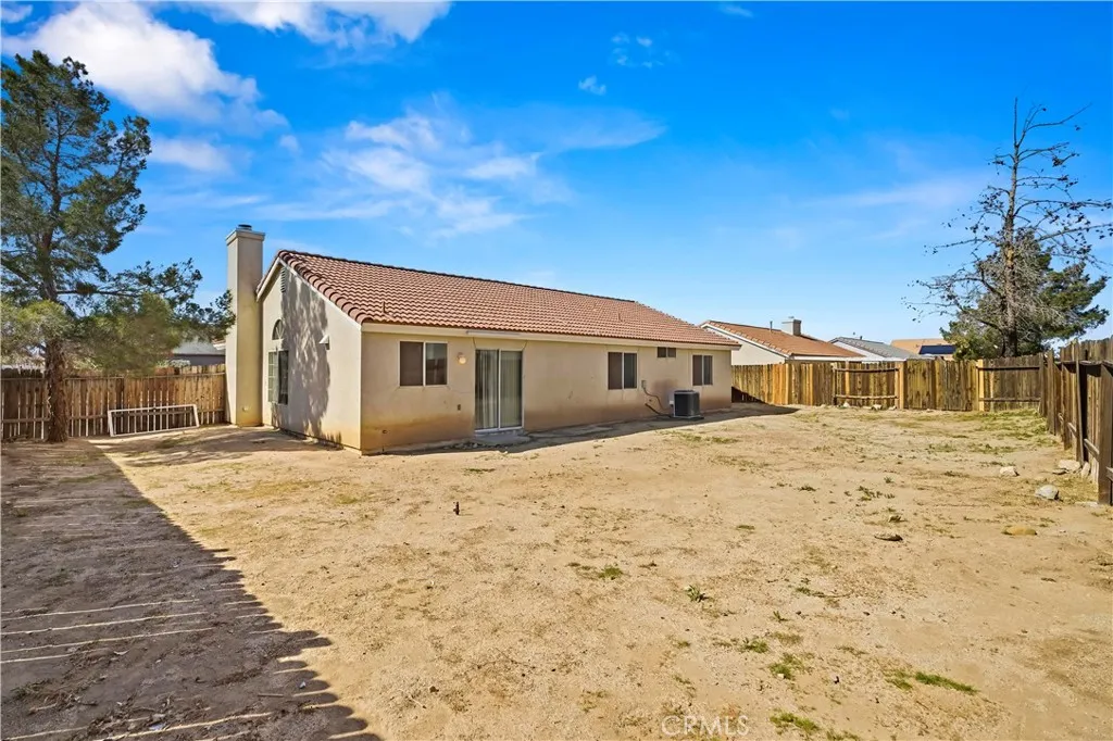 13041 Stanford Drive, Victorville, California 92392 home-pic-37