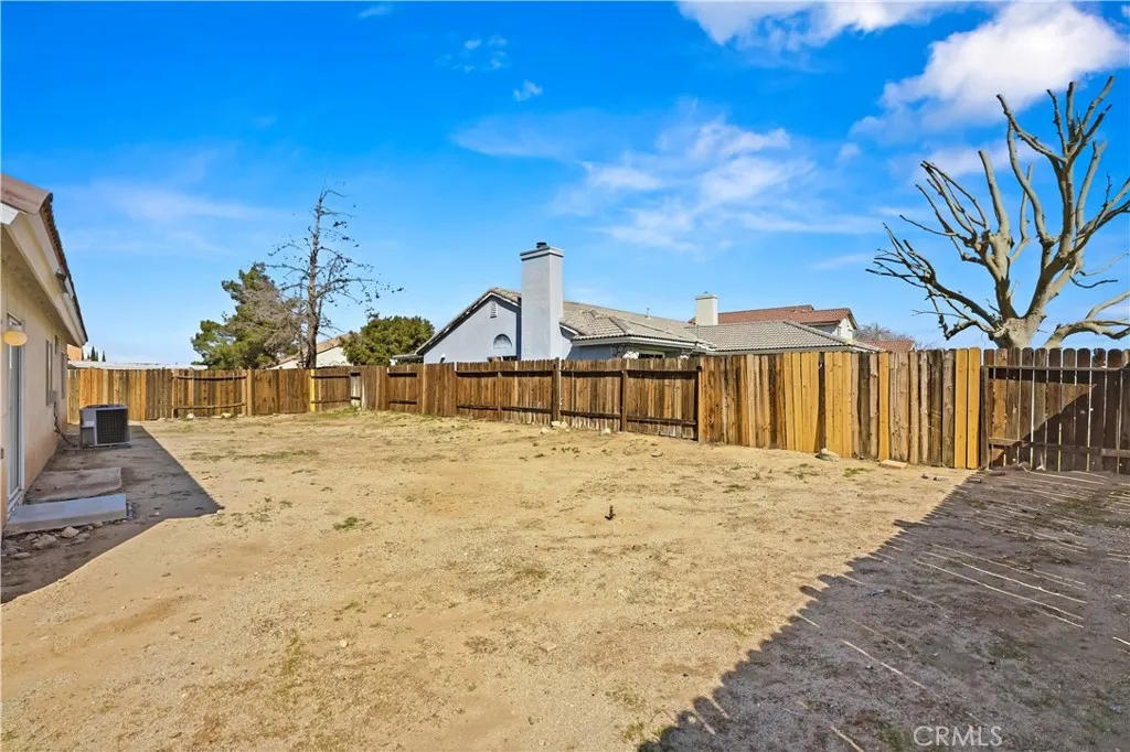 13041 Stanford Drive, Victorville, California 92392 home-pic-36