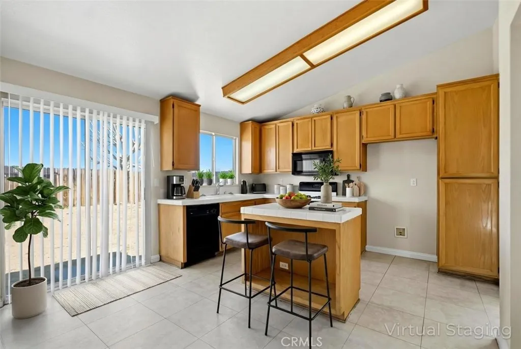 13041 Stanford Drive, Victorville, California 92392 home-pic-8