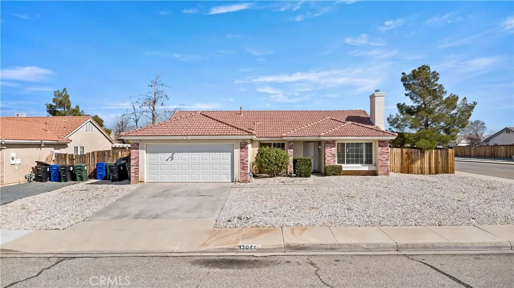 13041 Stanford Drive, Victorville, California 92392 home-pic-1