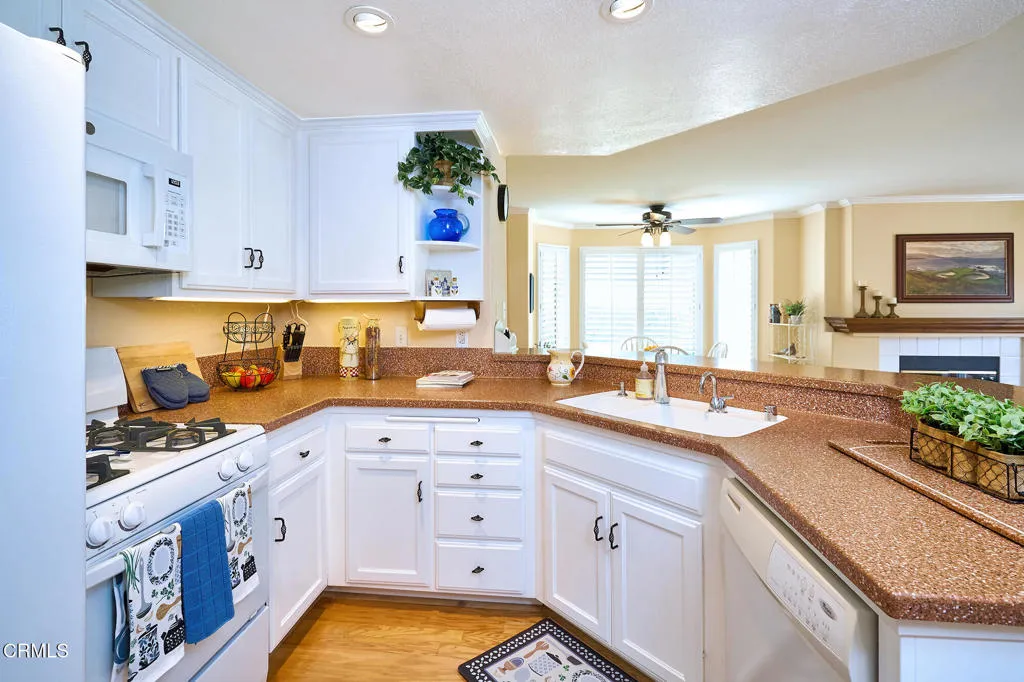7050 Paseo Encantada, Camarillo, California 93012 home-pic-23