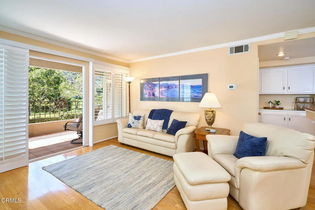 7050 Paseo Encantada, Camarillo, California 93012 home-pic-11