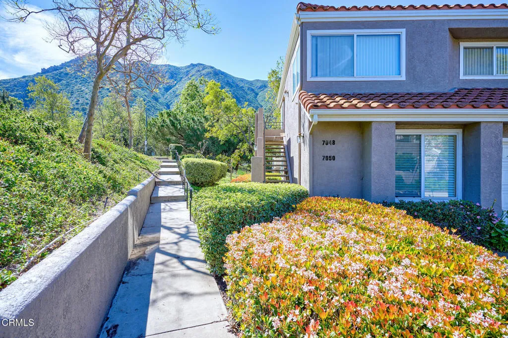 7050 Paseo Encantada, Camarillo, California 93012 home-pic-1