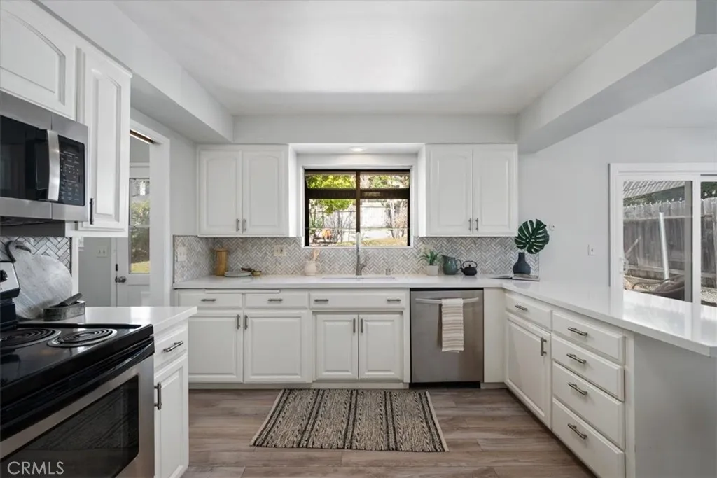 1657 Newport Avenue, Grover Beach, California 93433 home-pic-13
