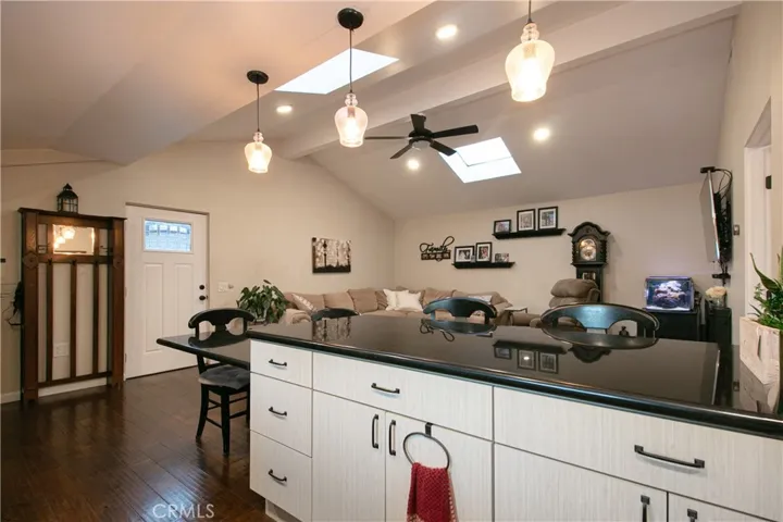 19501 Vintage Street, Northridge, California 91324