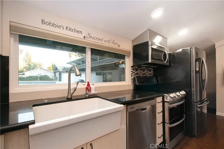 19501 Vintage Street, Northridge, California 91324