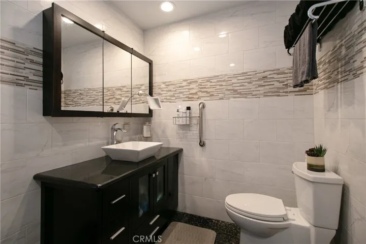 19501 Vintage Street, Northridge, California 91324