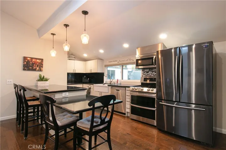 19501 Vintage Street, Northridge, California 91324