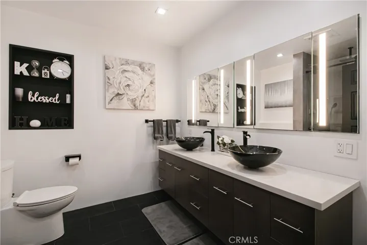 19501 Vintage Street, Northridge, California 91324