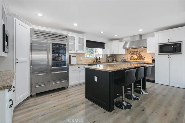 19501 Vintage Street, Northridge, California 91324