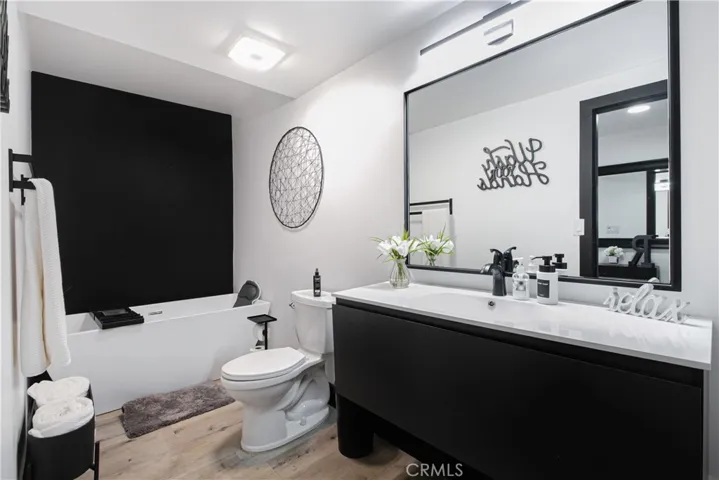 19501 Vintage Street, Northridge, California 91324
