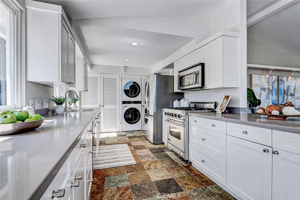 2230 Curtis, Redondo Beach, California 90278 home-pic-22