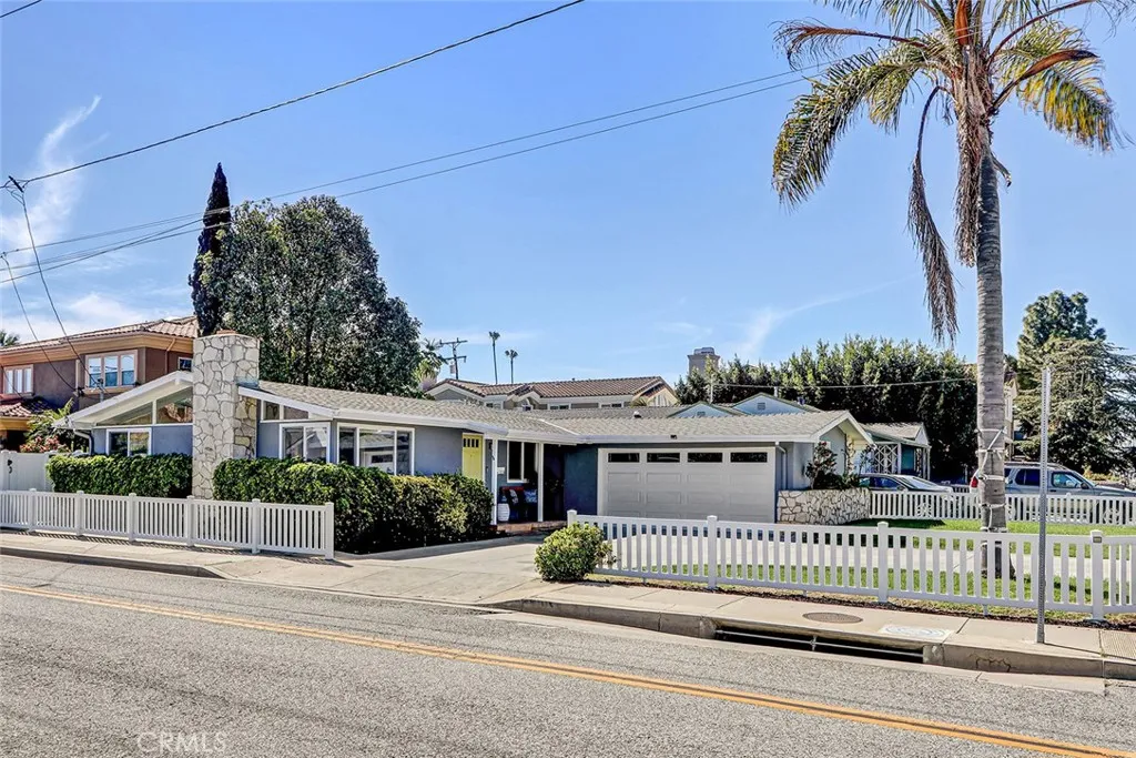 2230 Curtis, Redondo Beach, California 90278 home-pic-1