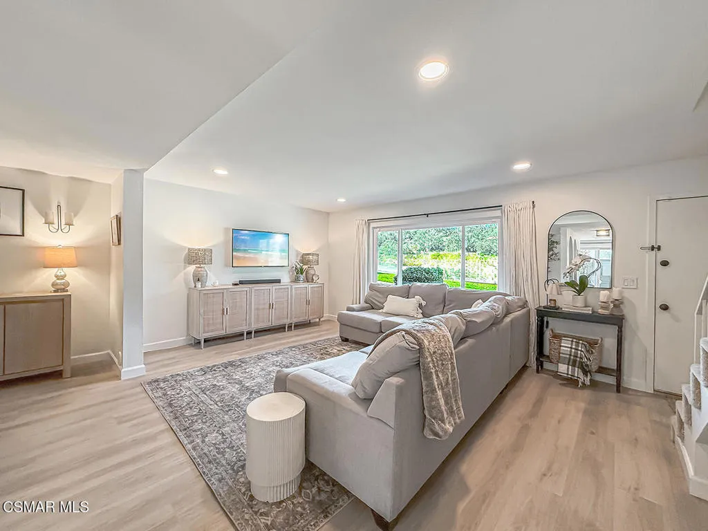 293 Green Moor Place, Thousand Oaks, California 91361 home-pic-5
