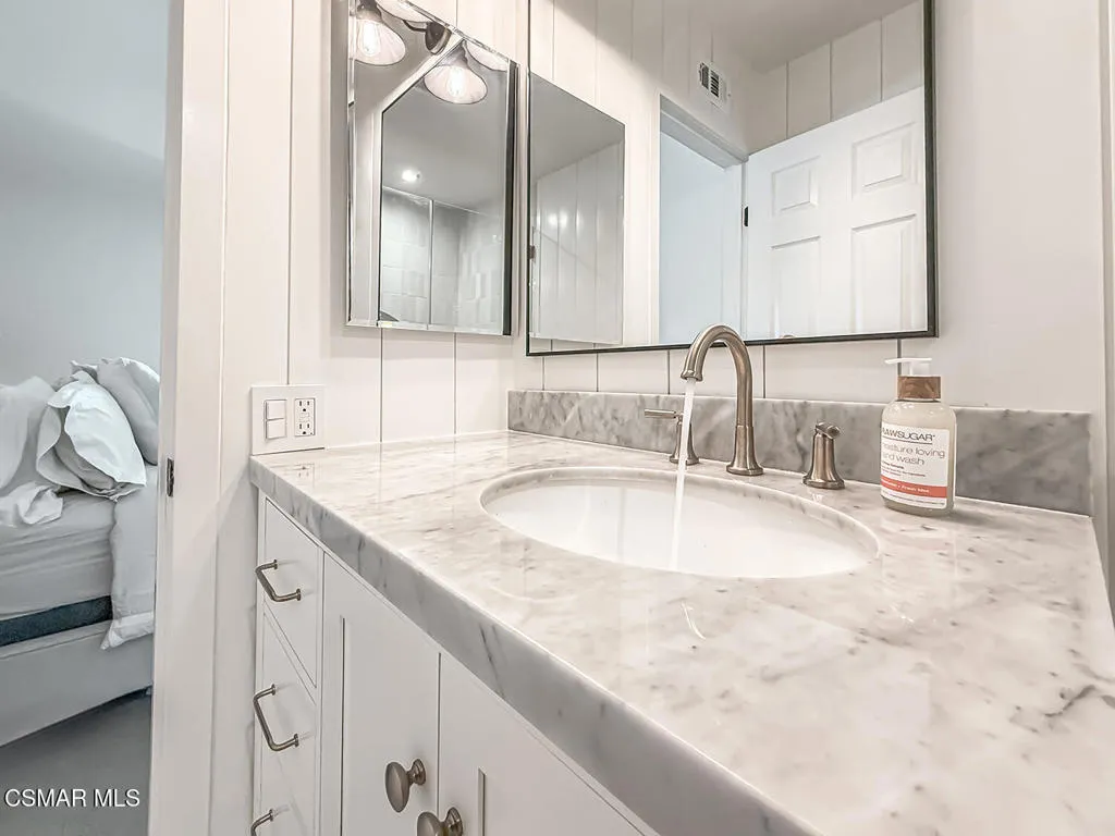 293 Green Moor Place, Thousand Oaks, California 91361 home-pic-35