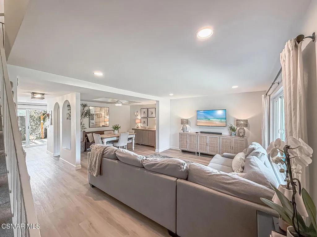 293 Green Moor Place, Thousand Oaks, California 91361 home-pic-4