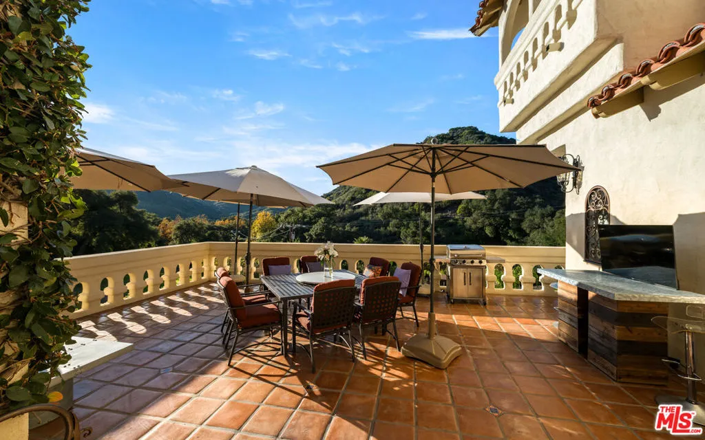 503 Vera Canyon Drive, Malibu, California 90265 home-pic-17