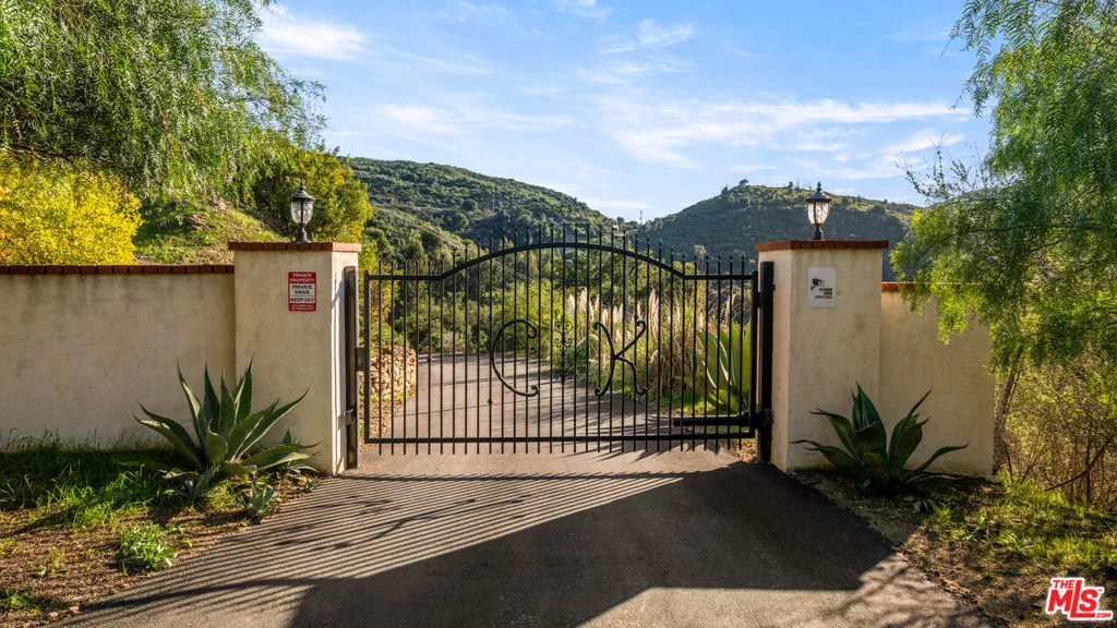 503 Vera Canyon Drive, Malibu, California 90265 home-pic-25