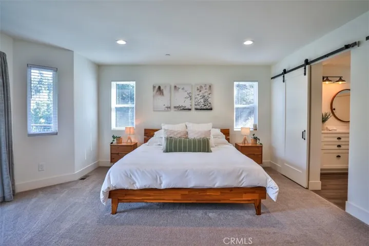 28622 Shenandoah Drive, Lake Arrowhead, California 92352