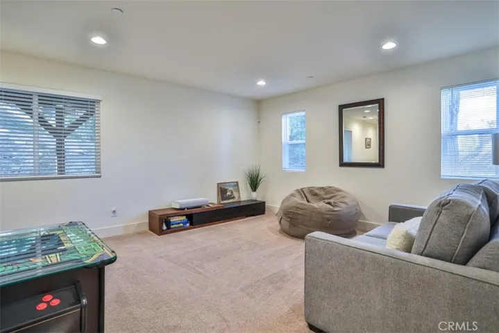 28622 Shenandoah Drive, Lake Arrowhead, California 92352