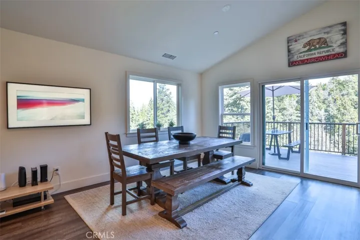 28622 Shenandoah Drive, Lake Arrowhead, California 92352