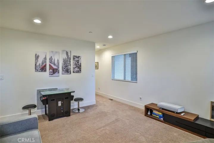 28622 Shenandoah Drive, Lake Arrowhead, California 92352
