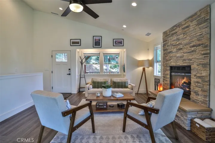 28622 Shenandoah Drive, Lake Arrowhead, California 92352