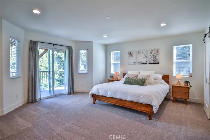 28622 Shenandoah Drive, Lake Arrowhead, California 92352
