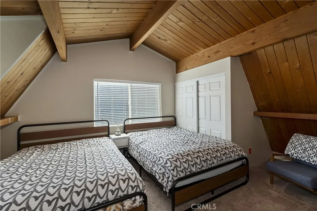 728 W Aeroplane, Big Bear City, California 92314 home-pic-20