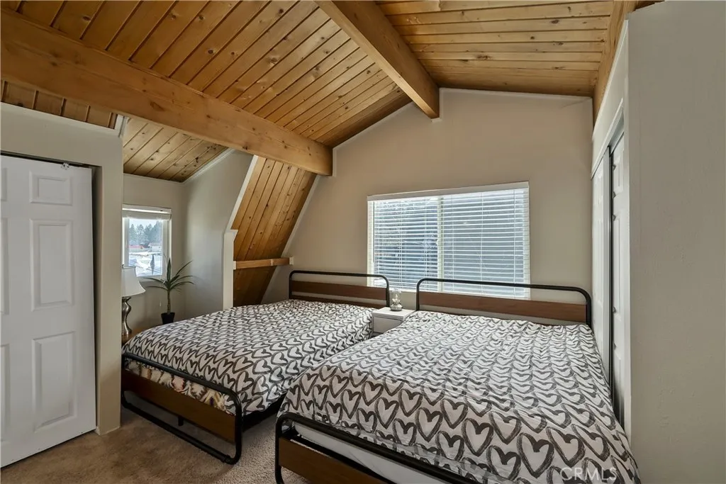 728 W Aeroplane, Big Bear City, California 92314 home-pic-21