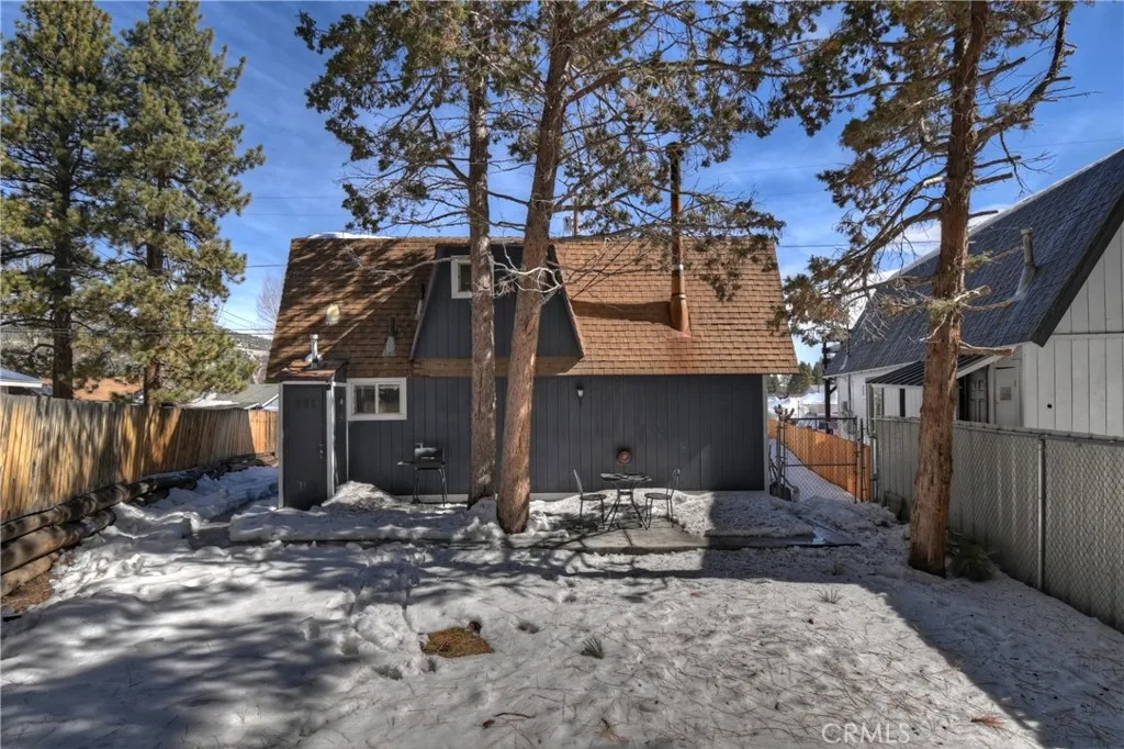 728 W Aeroplane, Big Bear City, California 92314 home-pic-26