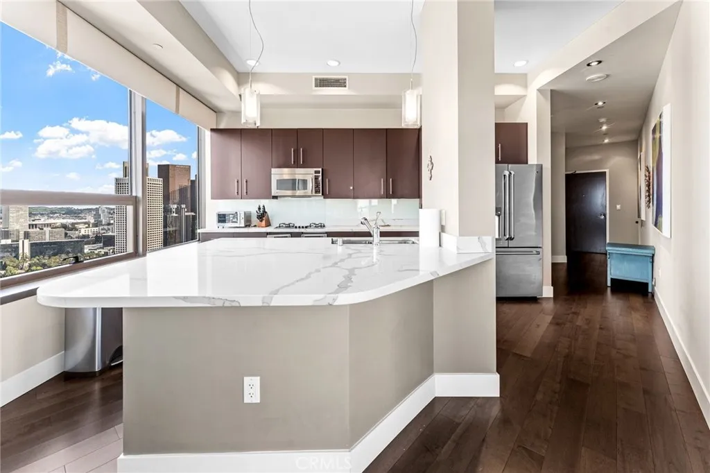 1100 Wilshire 2702, Los Angeles, California 90017 home-pic-8