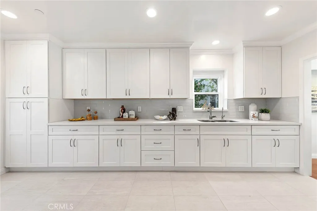 354 Pasqual Avenue, San Gabriel, California 91775 home-pic-13