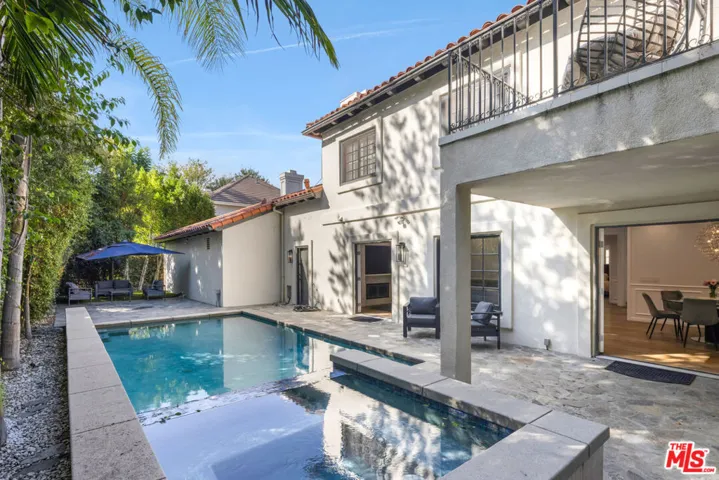 15916 Daniel Lane, Encino, California 91436