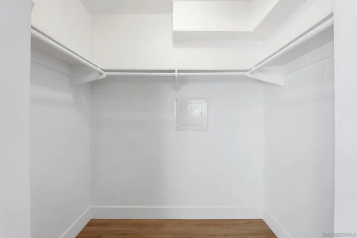 Walk-in Closet