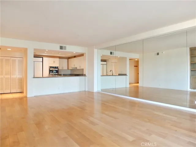 850 E Ocean Boulevard 203, Long Beach, California 90802