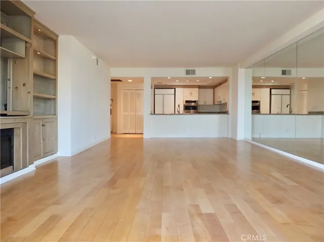 850 E Ocean Boulevard 203, Long Beach, California 90802